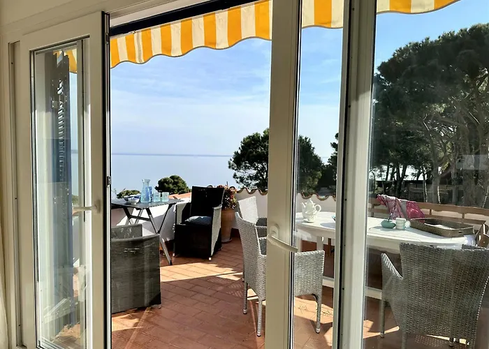 Apartman Ava Senia 1a *